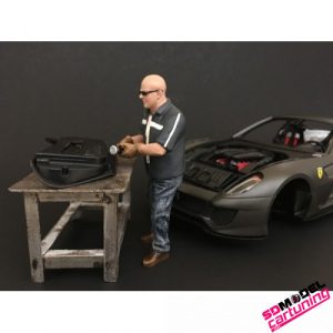 1:18 Mechanic Mr. Fabricator