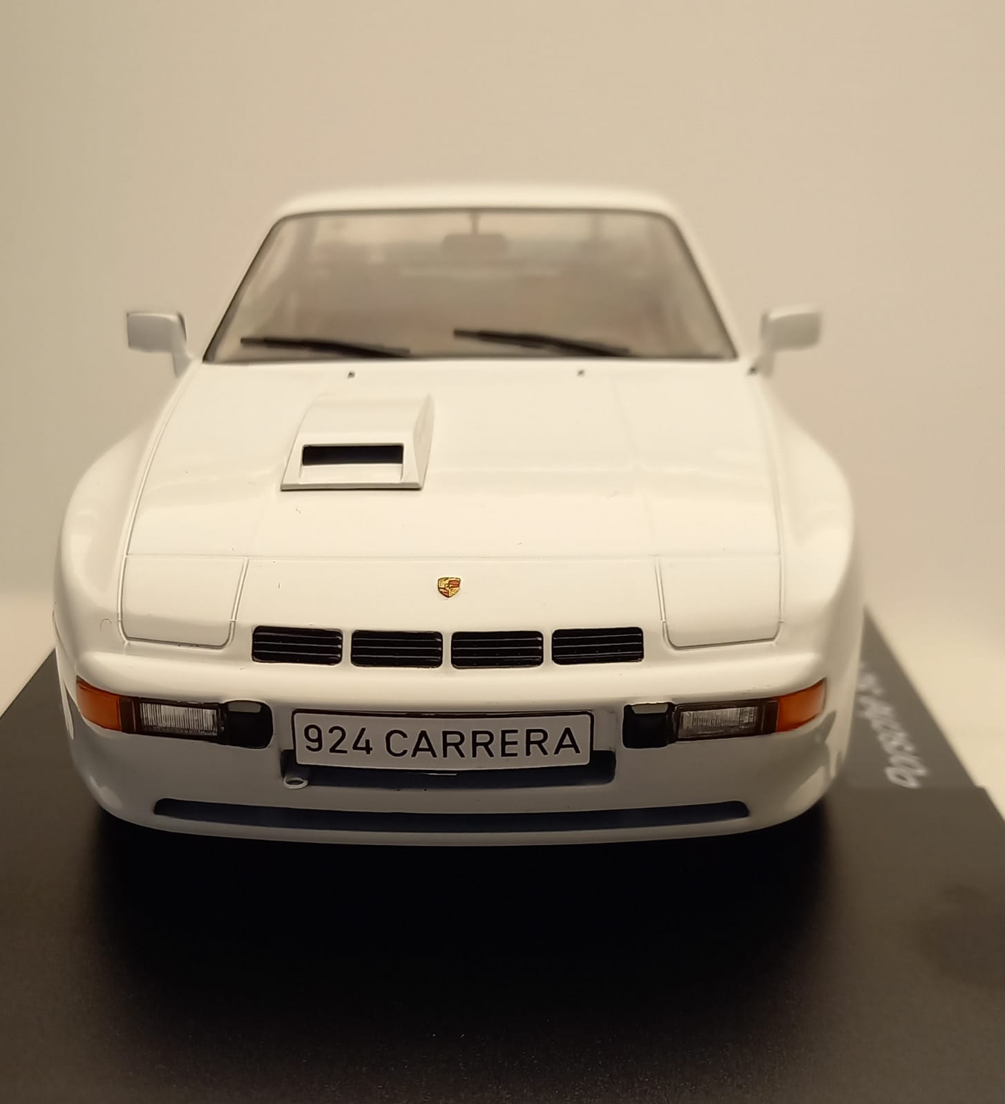 1:18 Porsche 924 Carrera GT 1981 - White