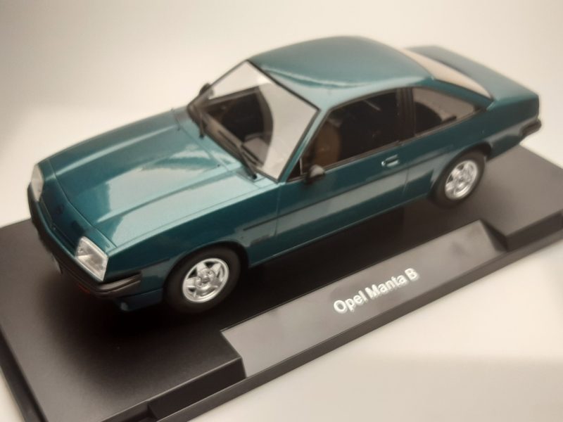 1:18 Opel Manta B GT/E 1980 - Verde metalizado