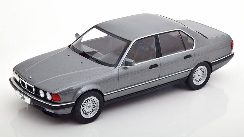 1:18 BMW 750I E32 - 1992 - Gray metallic 