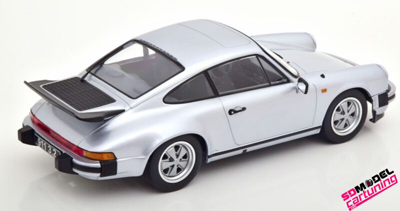 1:18 Porsche 911 Carrera 3.2 Coupe 250.000 edition  - 1988 - Metallic Grijs - Imagen 3