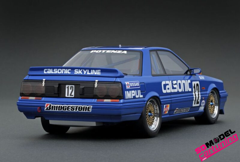 1:18 Nissan Skyline Calsonic JTC - 1989 - Inclusief Luxe Grondplaat - Imagen 2