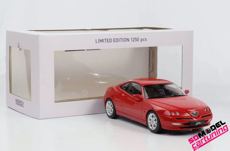 1:18 Alfa Romeo GTV - 1999 - Rouge - Edition limitée