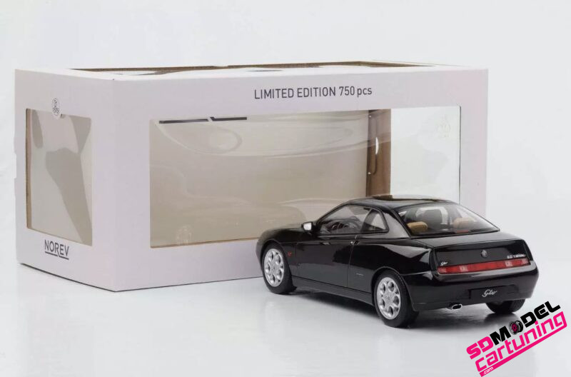 1:18 Alfa Romeo GTV - 1999 - Zwart - Gelimiteerde Editie - Afbeelding 3