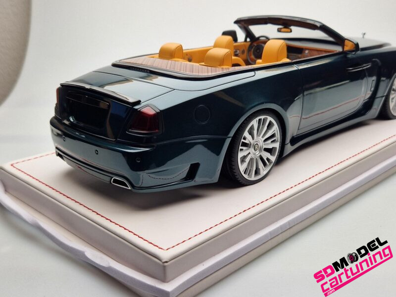 1:18 Rolls Royce Novitec Spofec Dawn Overdose - Groen/Zilver - Inclusief vitrinebox + Luxe grondplaat - Afbeelding 2