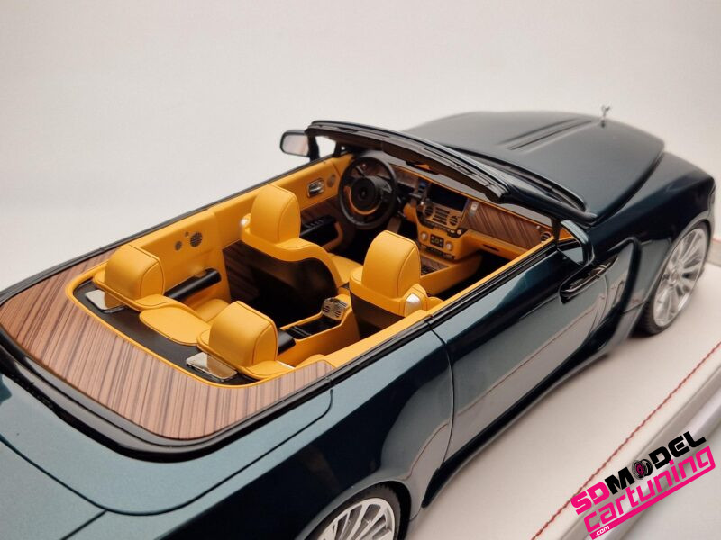 1:18 Rolls Royce Novitec Spofec Dawn Overdose - Groen/Zilver - Inclusief vitrinebox + Luxe grondplaat - Afbeelding 6