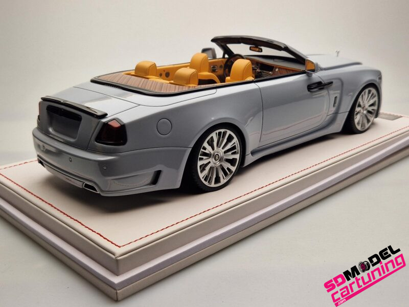 1:18 Rolls Royce Novitec Spofec Dawn Overdose - Grijs/Zilver - Inclusief vitrinebox + Luxe Grondplaat - immagine 4