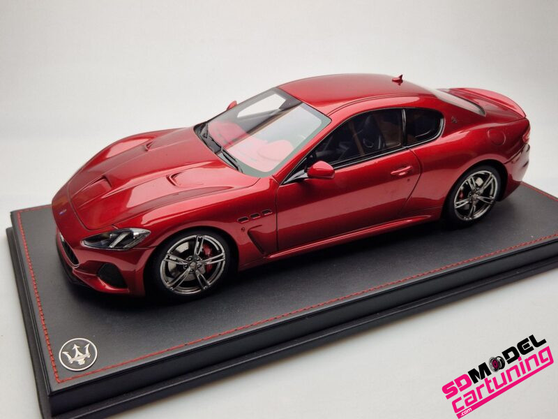 1:18 Maserati Gran Turismo - 2015 - Rosso Magma