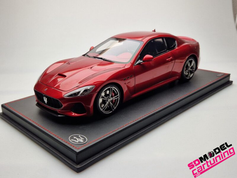 1:18 Maserati Gran Turismo - 2015 - Rosso Magma - Imagen 2