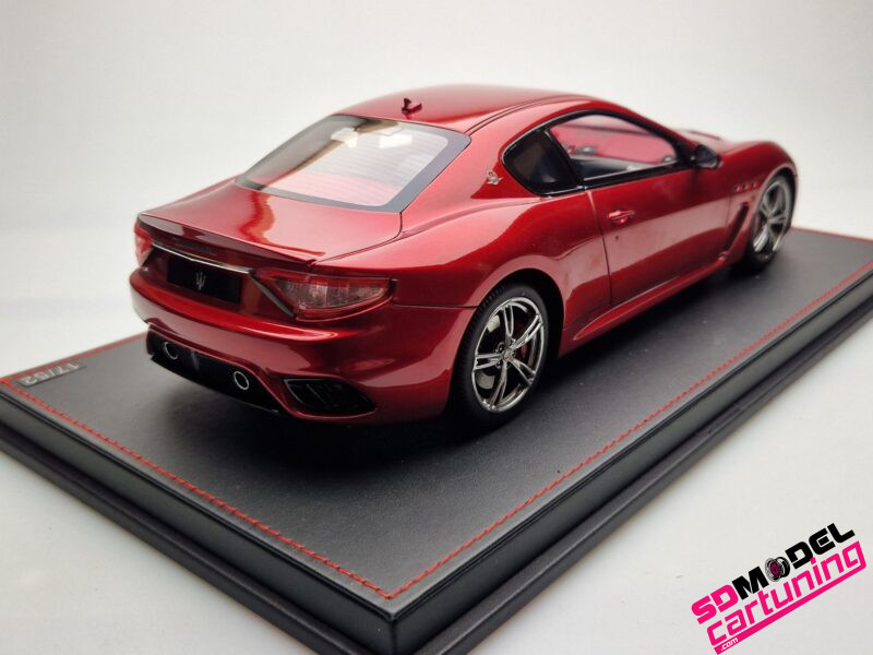 1:18 Maserati Gran Turismo - 2015 - Rosso Magma - Imagen 4