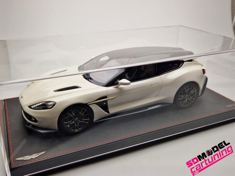 1:18 Aston Martin Zagato Shooting Brake - Escaping white metallic - Imagen 9