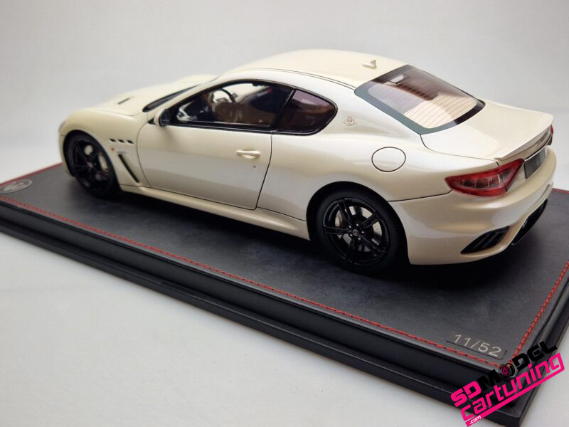 1:18 Maserati Gran Turismo - 2015 - Bianco Birdcage - immagine 2