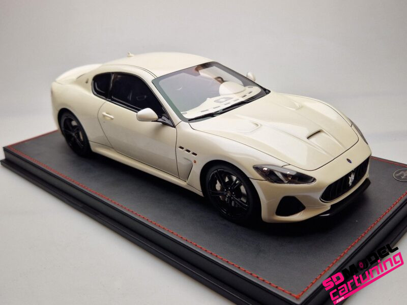 1:18 Maserati Gran Turismo - 2015 - Bianco Birdcage - immagine 3