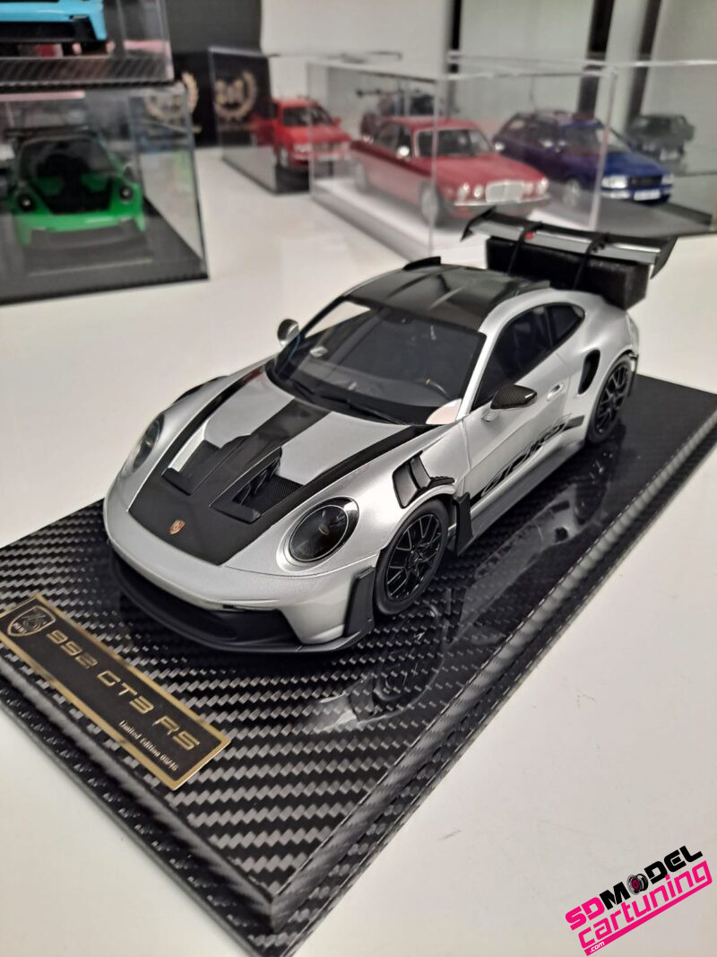 1:18 Porsche 911 GT3 RS - Zilver – Image 2