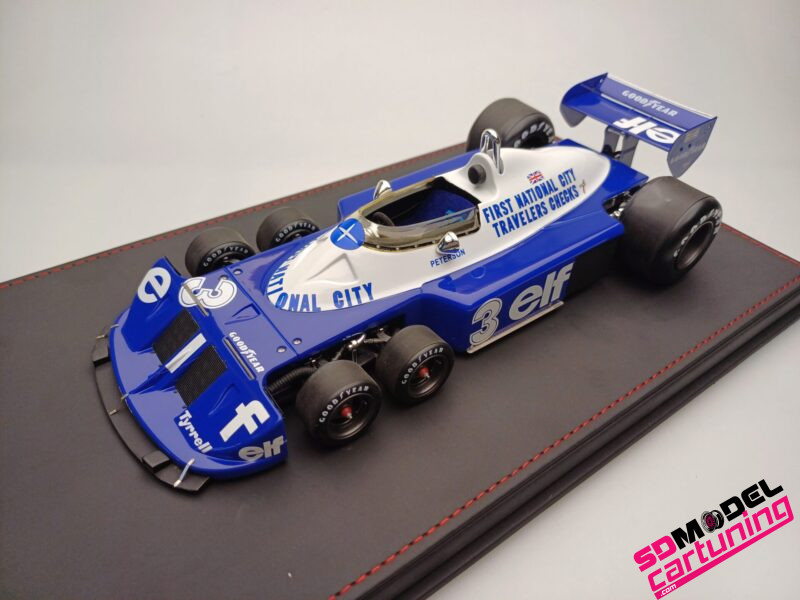 1:18 Ford Tyrell P34 #3 Ronnie Peterson - 1977 - Luxury Base Plate/Vitrine Box Included